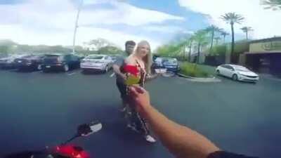 🇬🇷Greek guy giving flowers for Valentine's day 🌹💋