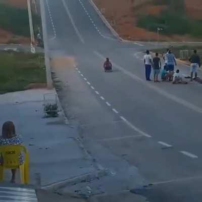 No one respects the stop sign in Brazil