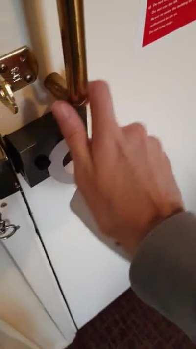 This do not disturb hotel sign