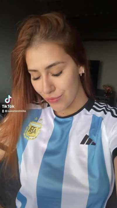 Messi you better DONT disappoint me or i'll have to show up in Qatar