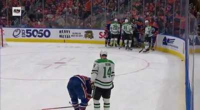 Zach Hyman and Jamie Benn turn from friends to enemies in the blink of an eye