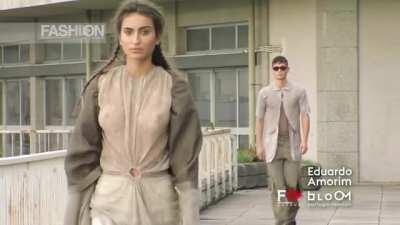 Bouncing, excellent cameraman.