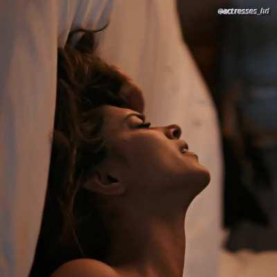 Hot Bed Scenes of Cumdevi Deepika Padukone From Gehraiyaan...One of the Hottest Sex Scene..Just look at Expressions of Deepika Filling Orgasm During sex!✊💦💦