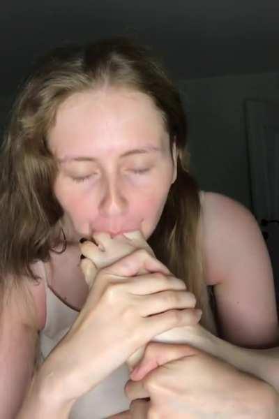 Do you want to lick my long fingers?)I have size 42)