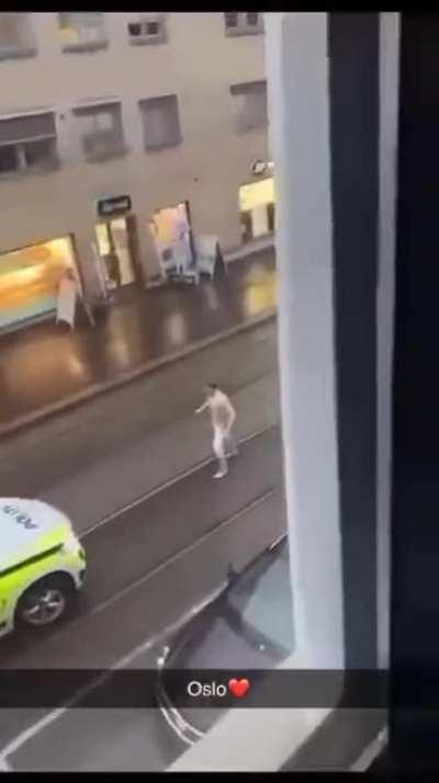 Drop the knife, sir!