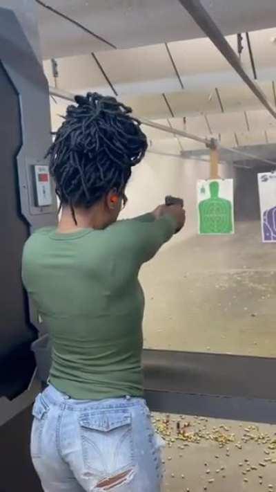 LADYWICKTV: Range shooting a Glock (You judge the jiggle......)