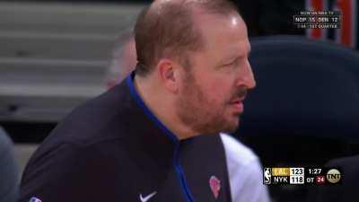 [Highlight] Julius Randle travels in a clutch situation in OT and turns it over