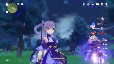 My Queen looks so badass when the camera angle suddenly changed. 😍