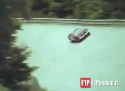 Juan Manuel Fangio, actuando para una publicidad del neumático Pirelli, año 1965.