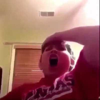 Boh non lo so non ho visto l'anime (attivate l'audio)