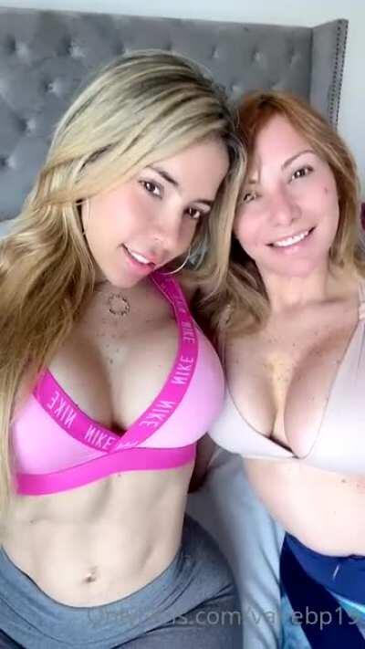 Vanessa y su mami buena