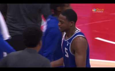 [Highlight] De'Aaron Fox absolutely liquefies a trash talking Dorian Finney-Smith