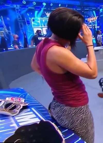 Oh I wish I was that table....