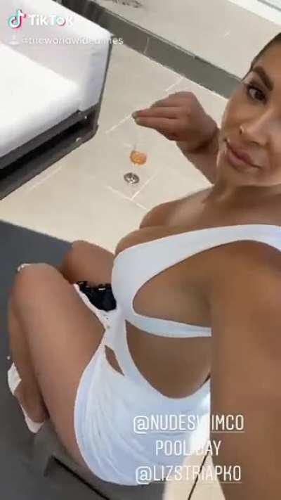 Daniela Rajic (@danielarajic)