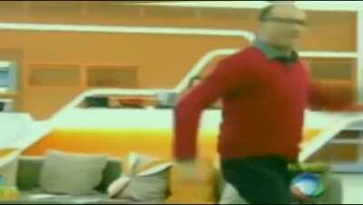 Esse vídeo e o motivo deu sair da cama todas as manhãs eu assisto esse vídeo pelo menos 50x por dia