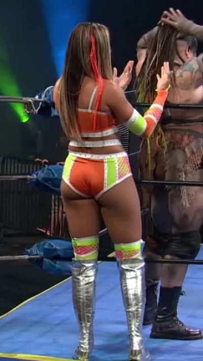 Chelsea Green sexy ass