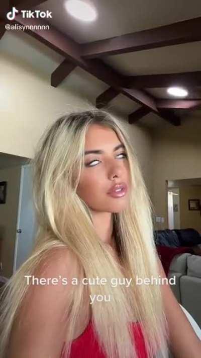 Absolutely GORGEOUS Blonde Queen👸🏼ONLY Has Eyes For Black Guys