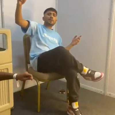 Template, Encore Vhai: Wackstage