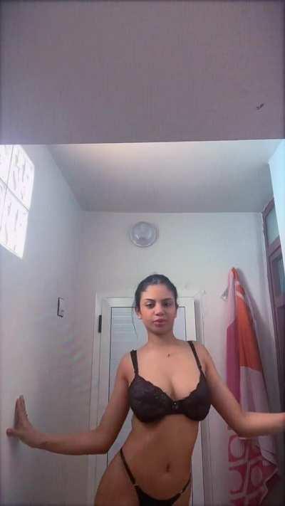 I'm home alone.. please cum over