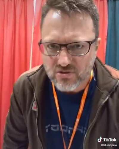 Steve Blum sings the happy birthday song in Starscream’s voice!