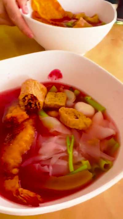 🩷 Thailand’s Best Yen Ta Fo – A Bowl of Pink Perfection