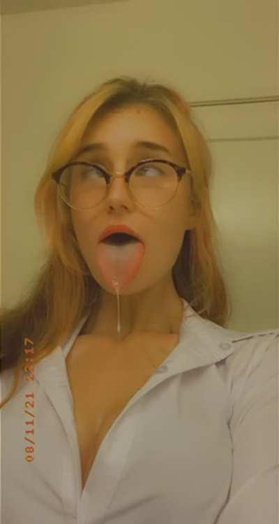 Pls don’t tell our boss you caught me 🥺