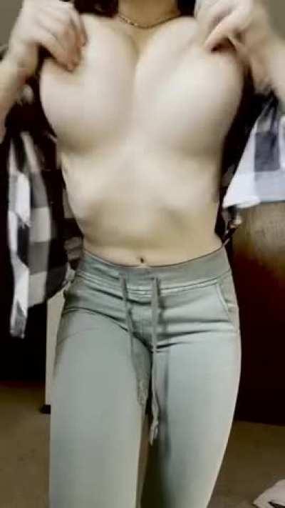 Snding a nudes to every guy that upvts, (instantly) 👻:hot_sexy555