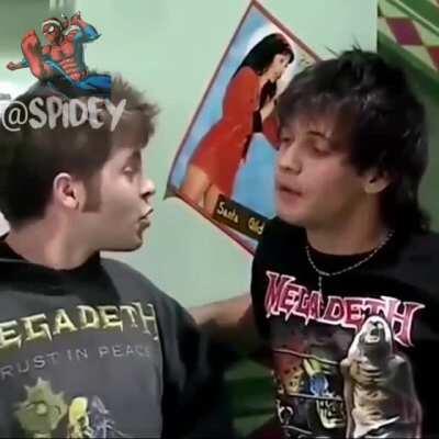 Kicillof se para de manos