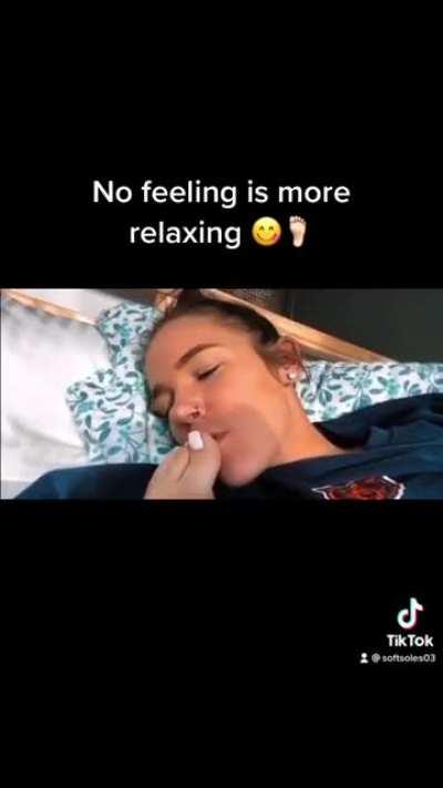 Girls who like other girls feet >>>