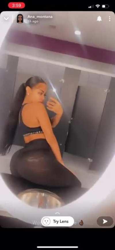 Her snap story from yesterday