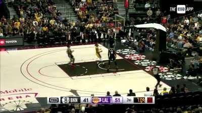 [Highlight] Ben Simmons with the athletic breakaway dunk!