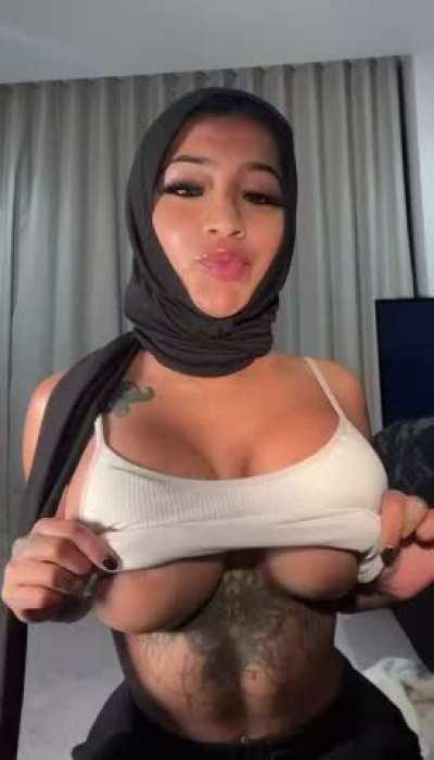 I can go to shy to freaky real quick 🙈