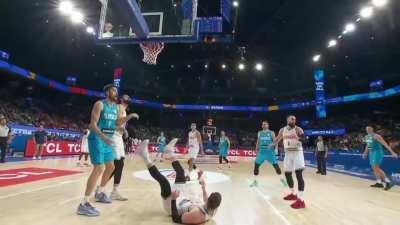 [Highlight] Luka gets fired up after the bucket and the foul. At halftime he has 19 Points, 5 Rebounds & 3 Assists