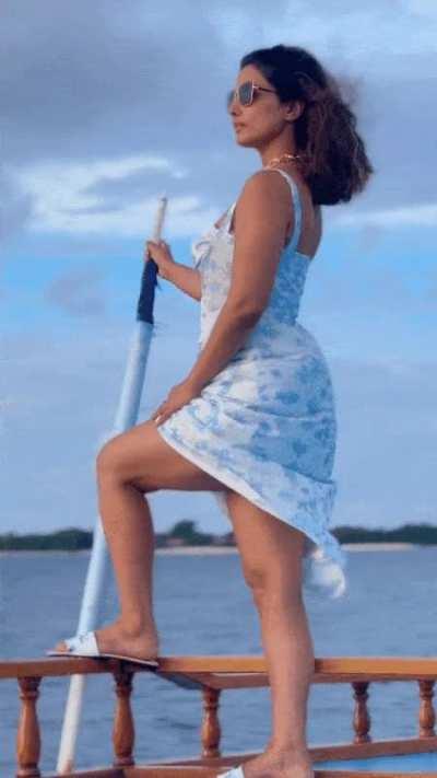 Hina khan is OG of tv industry look at body guys 🤤 her melons , armpits , ass show 🤩 all in one video 💦