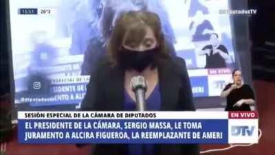 Asumió el reemplazo del diputado Ameri (chupa teta) y es igual de impresentable