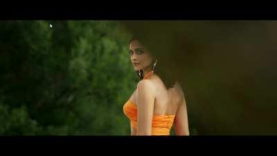 Everyone in the theater went crazy during this scene! 🥵(Deepika Padukone in Pathaan) *HQ*