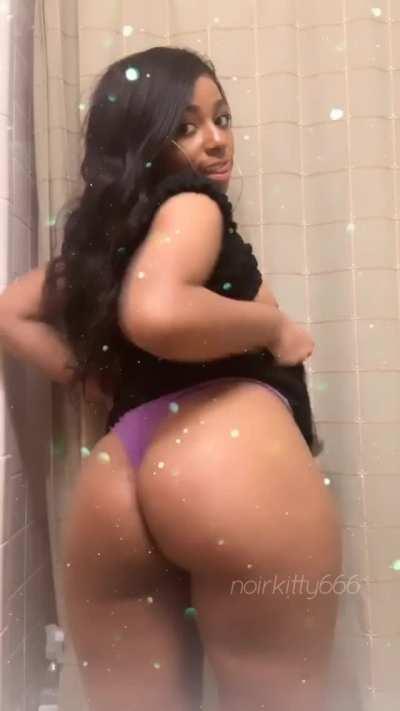 if u bring me to a party i’m guaranteed to fuck u in the bathroom