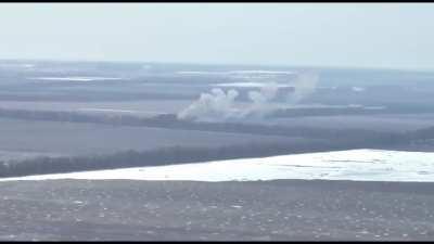 Vugledar ruzzian garbage attack… -35 vehicles 🔥