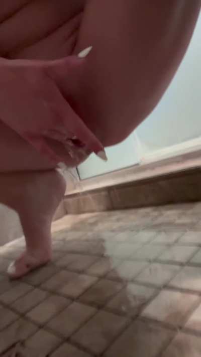 Couldn’t wait to get home so I fucked myself in the gym shower 🚿💦💦