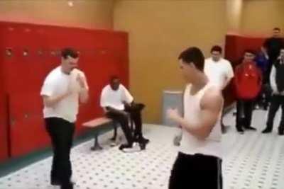 Wrestler vs taekwondo practitioner