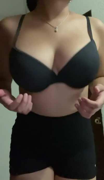 I hope you like how I strip for you 😚