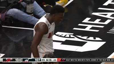 [Highlight] Victor Oladipo BAPTIZES Walker Kessler for the New Year