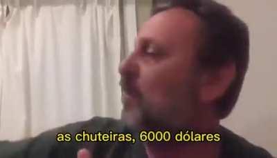 Argentinian explaining his team