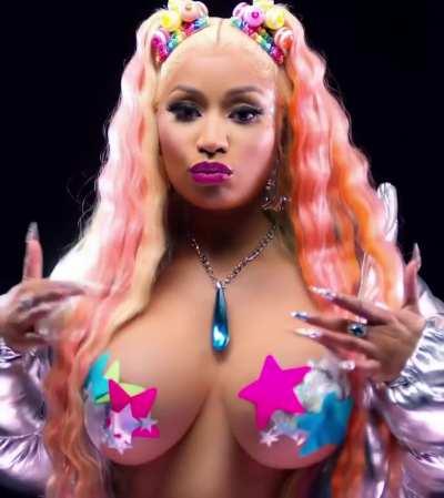 Shaking those big titties