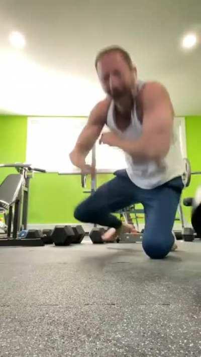 push up can break your finger