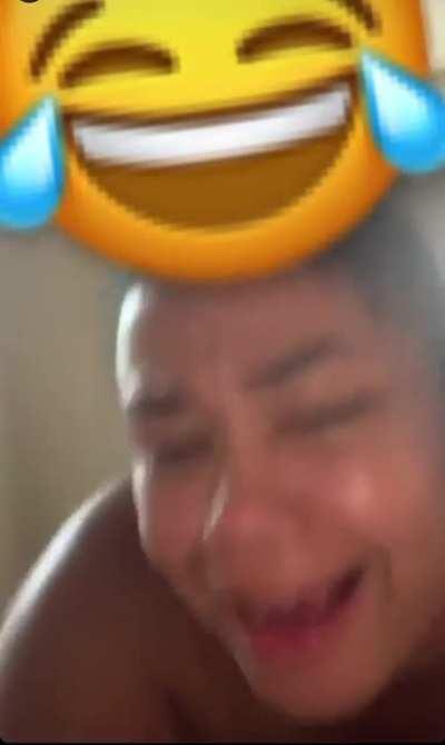 Symone faking a 🥜