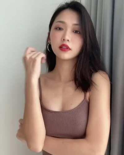 Her 4 favorite poses