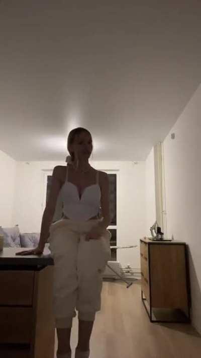 She did that pregnant gesture 🙃 she be having thoughts I guess