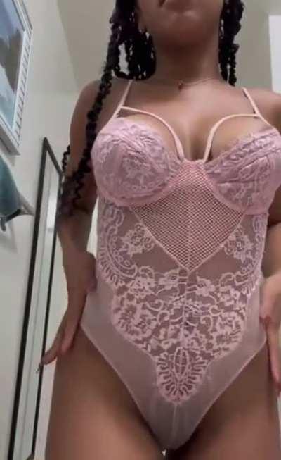 New on here😌🙈, snapchat me👅@ rileyzoee