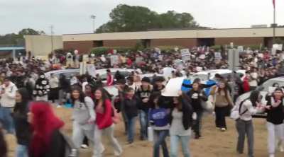 Norcross, GA – January 23, 2026: Huge Anti-ICE Student Walkout Erupts at Meadowcreek High School